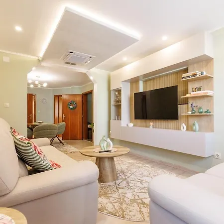 Modern With A View Of Pirin *