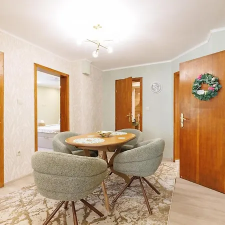 Apartman Modern With A View Of Pirin